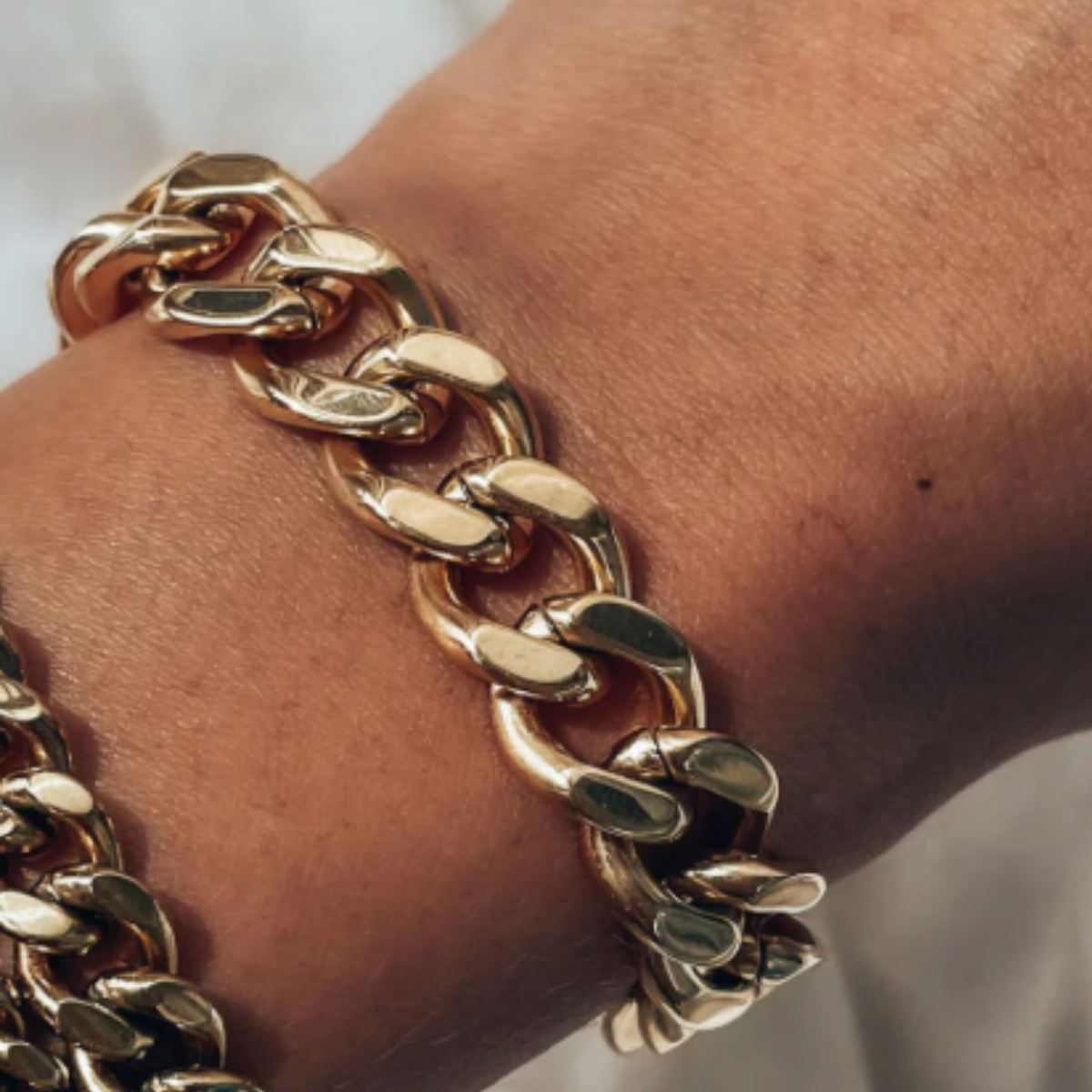 havana chain bracelet